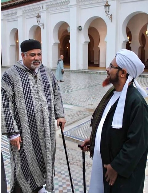 Picture 7: Fuad Nahdi (left) with Habib Umar ibn Hafiz (b. 1963, right), Dean of Dar al-Mustafa in Tarim, Hadramawt in the southern Yemen.